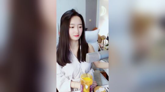 登月团丶离去发布了一个斗鱼视频2019-01-11