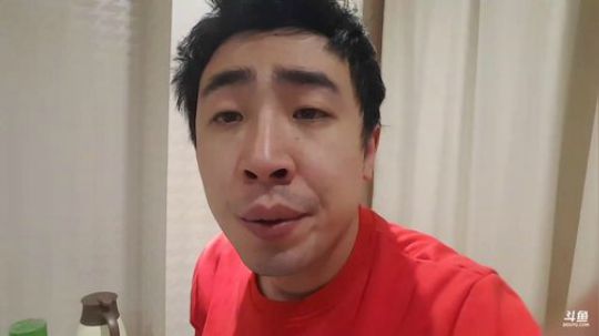 我在斗鱼看小主播无尽直播美食