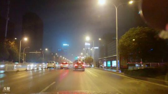 晚点一起去吃好吃的蟹脚面 2019-01-12 21点场