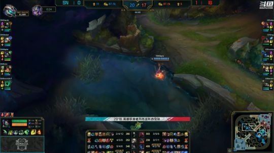 我在斗鱼看英雄联盟官方赛事直播英雄联盟