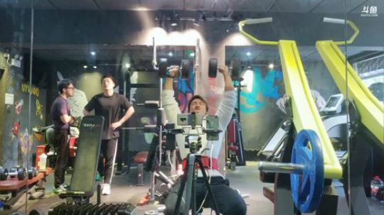 休息回来了，想我了哦 2019-01-13 15点场