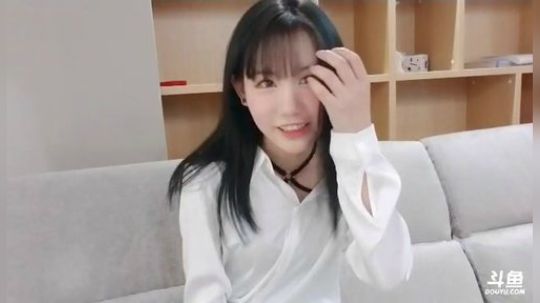 喵老师的圣诞树发布了一个斗鱼视频2019-01-14