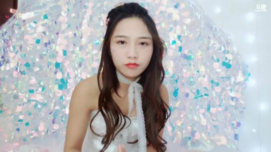 肖淑洁生命中的光和盐发布了一个斗鱼视频2019-01-14