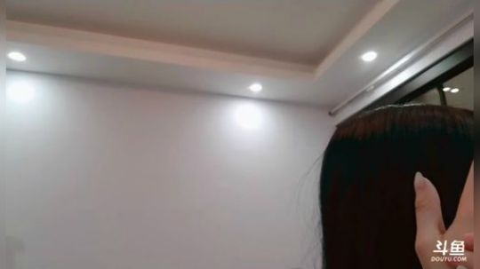 喵老师的圣诞树发布了一个斗鱼视频2019-01-14