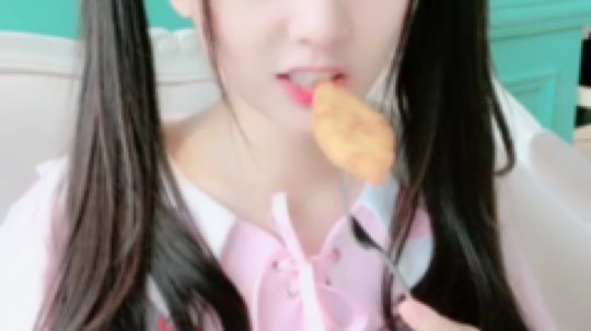少女石岱丶Pj小臭臭发布了一个斗鱼视频2019-01-15
