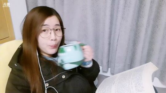 娜娜：身体不适～今天读书吧～讲课没力气 2019-01-14 21点场