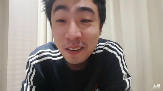 我在斗鱼看小主播无尽直播美食