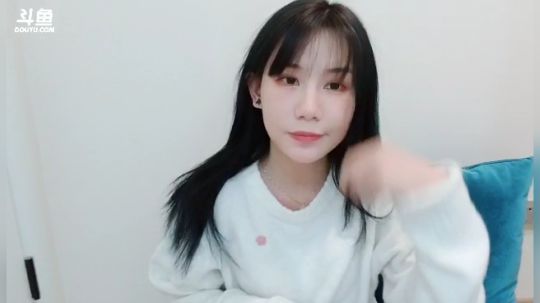 喵老师的圣诞树发布了一个斗鱼视频2019-01-17