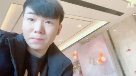 黑白锐雯,兄弟们我来辣 2019-01-17 12点场