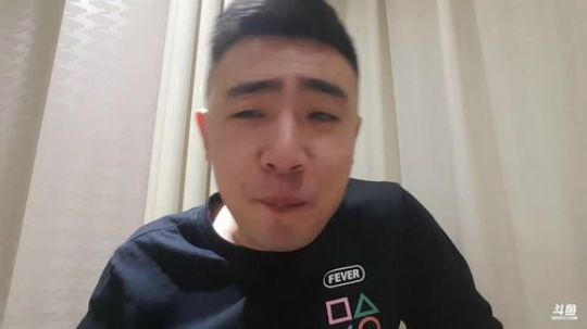我在斗鱼看小主播无尽直播美食
