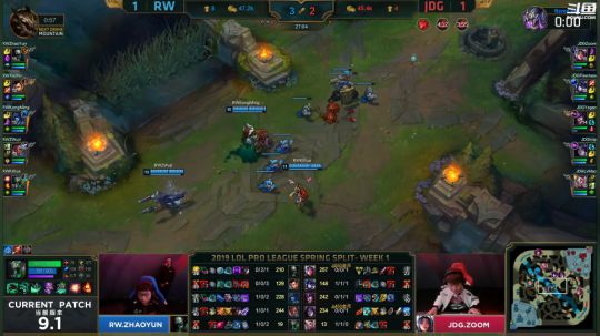 我在斗鱼看英雄联盟官方赛事直播英雄联盟