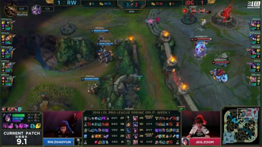 我在斗鱼看英雄联盟官方赛事直播英雄联盟