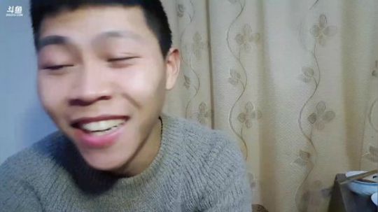 昨6点下播，今10点开哈 2019-01-21 03点场
