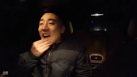 我在斗鱼看小主播无尽直播美食