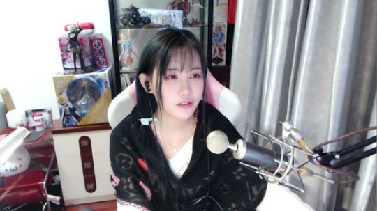 喵老师的圣诞树发布了一个斗鱼视频2019-01-22