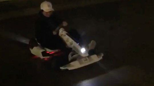 下播之后我就是一个车手 嘻嘻