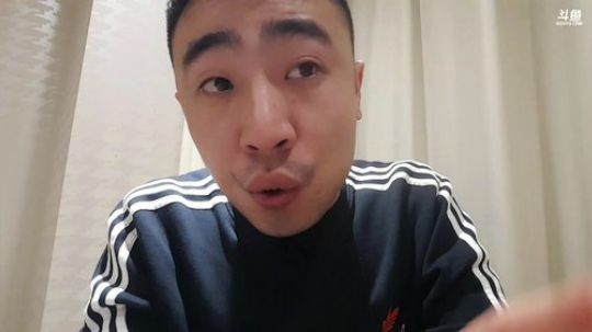 我在斗鱼看小主播无尽直播美食