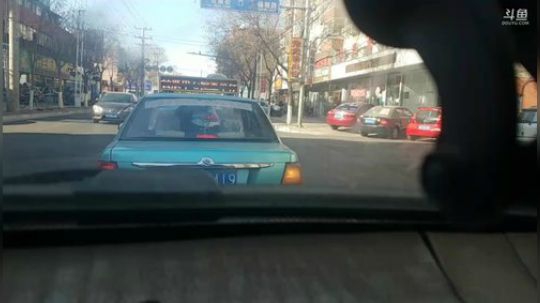 我在斗鱼看主播小黑亮亮直播美食