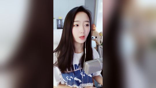 登月团丶离去发布了一个斗鱼视频2019-01-24