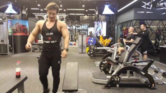 去朋友的健身房训练 2019-01-24 15点场