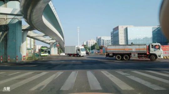 HHHISHHH发布了一个斗鱼视频2019-01-24