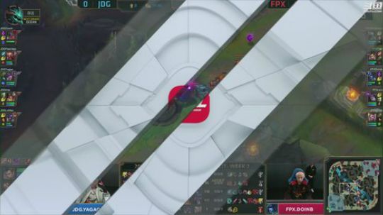 我在斗鱼看英雄联盟官方赛事直播英雄联盟