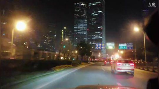去朋友的健身房训练 2019-01-24 23点场