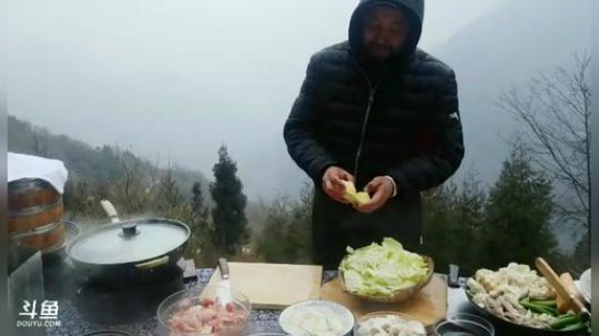 和叶子一起上山做饭(≧ω≦)/ 2019-01-26 14点场