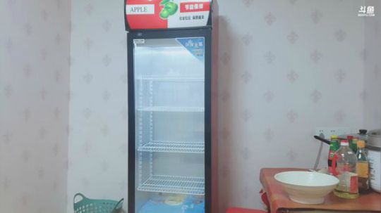 我在斗鱼看做个疯子直播户外