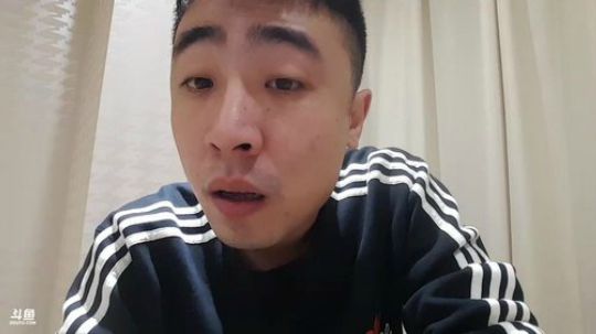 我在斗鱼看小主播无尽直播美食