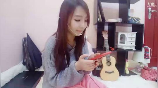 穿着睡裤的大妈伶，，，， 2019-01-26 21点场