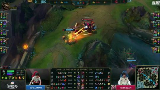 我在斗鱼看英雄联盟官方赛事直播英雄联盟