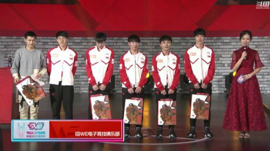 黑板君爱喝酸奶发布了一个斗鱼视频2019-01-29