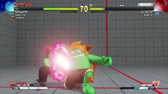 竟然可以复合打V返！街霸5新角色影隆VS技实战应用！