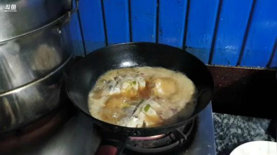 龙马精神丶老狼哥发布了一个斗鱼视频2019-02-01