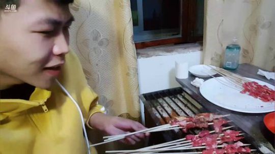 我在斗鱼看美食老王直播美食