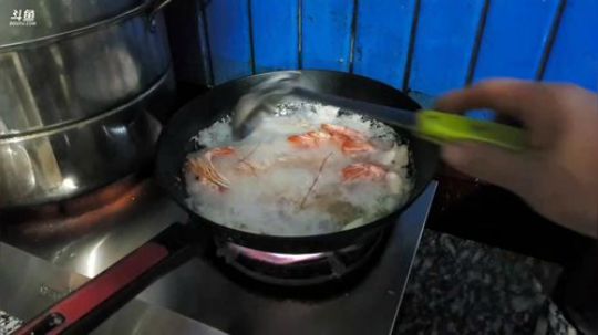 龙马精神丶老狼哥发布了一个斗鱼视频2019-02-01