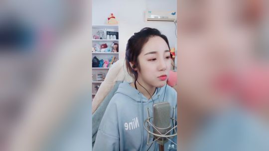 巨人13725发布了一个斗鱼视频2019-02-02