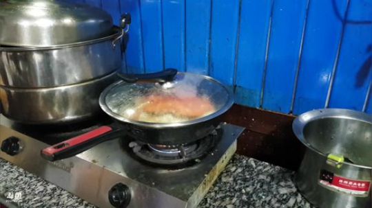 龙马精神丶老狼哥发布了一个斗鱼视频2019-02-02