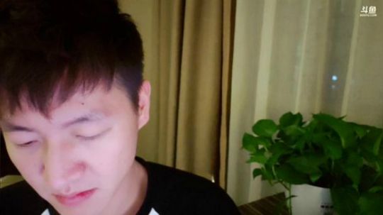 August丶21th发布了一个斗鱼视频2019-02-03