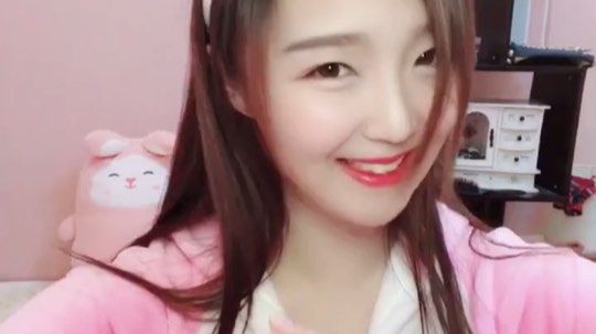 小香猪给大家拜年啦！过年好?