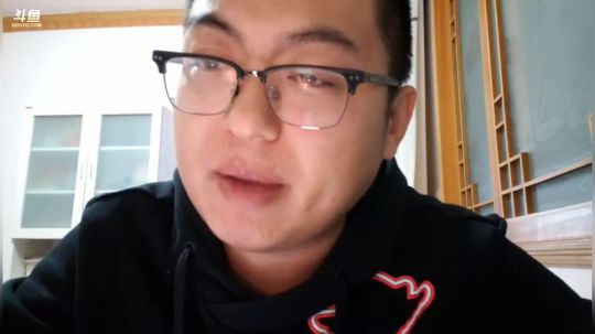 我在斗鱼看火力堂主直播户外