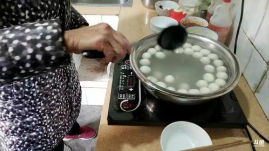 HHHISHHH发布了一个斗鱼视频2019-02-05