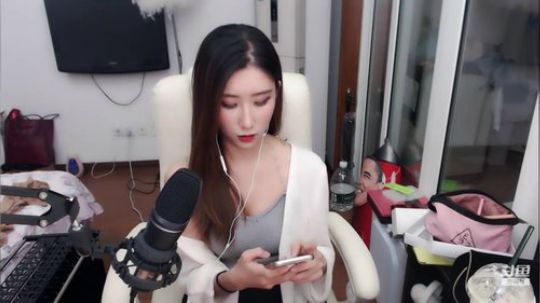 我本善良72发布了一个斗鱼视频2019-02-05