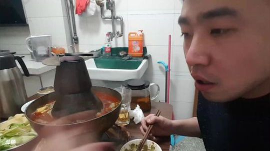 我在斗鱼看小主播无尽直播美食