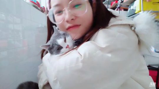 肖淑洁生命中的光和盐发布了一个斗鱼视频2019-02-07