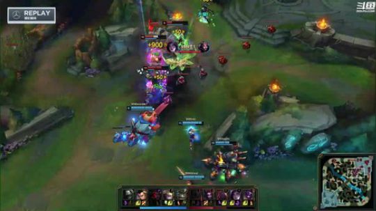 我在斗鱼看英雄联盟官方赛事直播英雄联盟