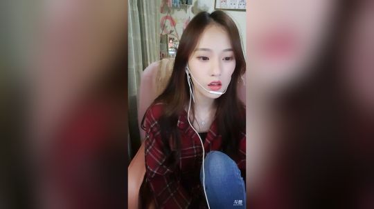 花街灯如昼zz发布了一个斗鱼视频2019-02-08