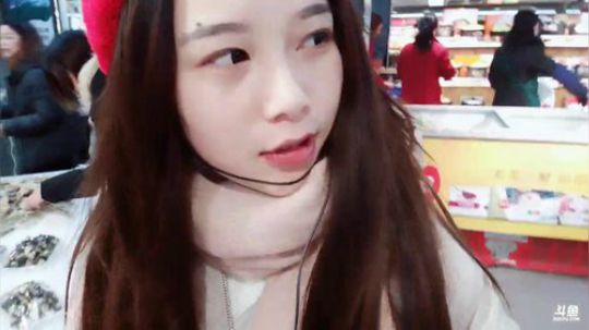 肖淑洁生命中的光和盐发布了一个斗鱼视频2019-02-08