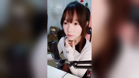 hagetaka发布了一个斗鱼视频2019-02-08
